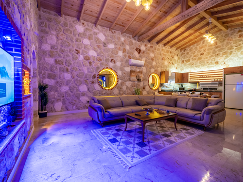  gece  -  Kasım
  | Kalkan Akbel'de Muhafazakar Aile İçin Özel Havuzlu Jakuzili Villa